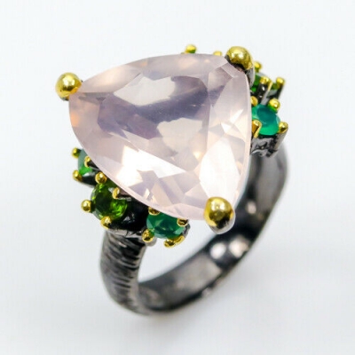 Серебряное кольцо с розовым кварцем и ониксом арт 28192