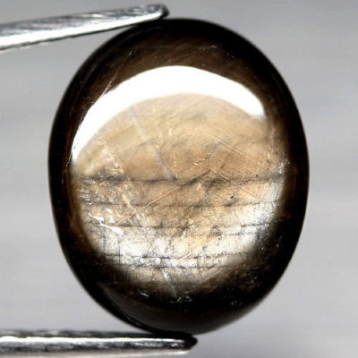 Камень звездчатый черный сапфир натуральный 10.81 карат арт. 12355