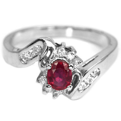 Серебряное кольцо с рубином натуральным арт 21531