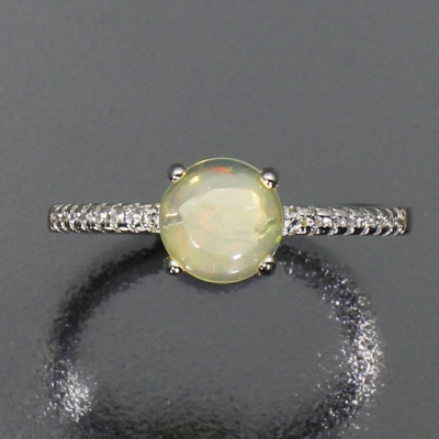 Классическое кольцо с опалом натуральным арт 26533