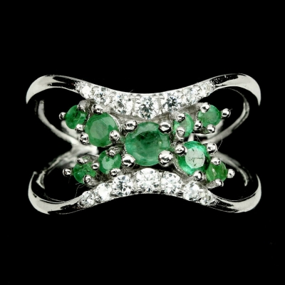 Серебряное кольцо с зеленым бериллом арт 26225