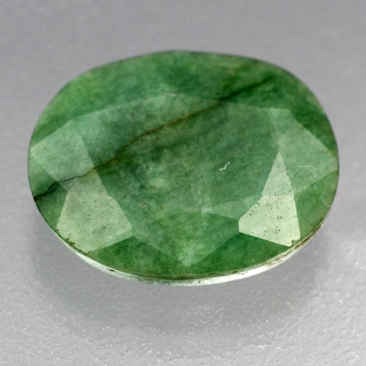 Камень зелёный берилл натуральный 11.60 карат арт. 3304