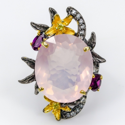 Серебряное дизайнерское кольцо с натуральным розовым кварцем арт 33331