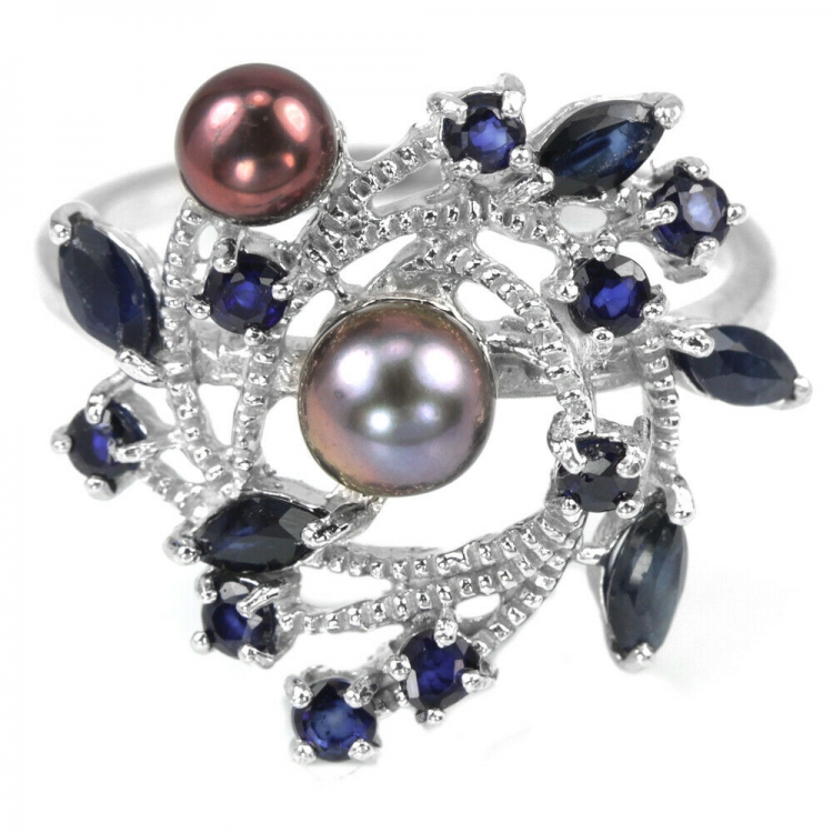 Серебряное кольцо с синим корундом и жемчугом натуральным арт 27656