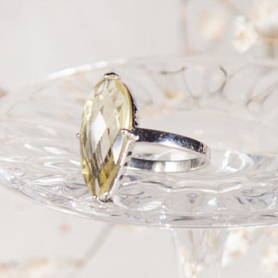 Серебряное кольцо с лимонным кварцем натуральным арт. 27128