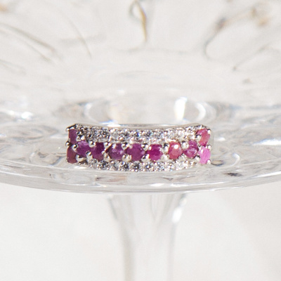Серебряное кольцо с розовым корундом натуральным арт. 25503