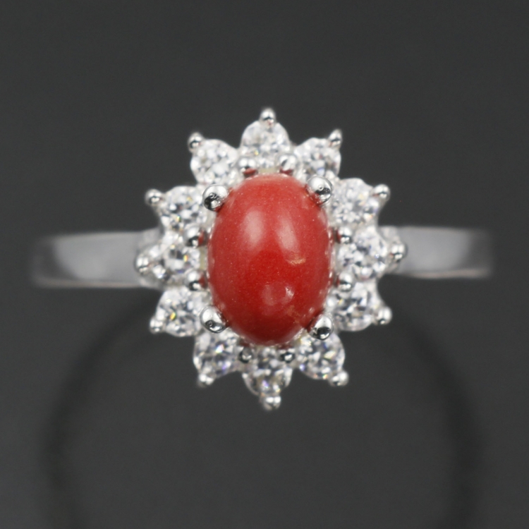 Серебряное кольцо с кораллом натуральным арт. 27136