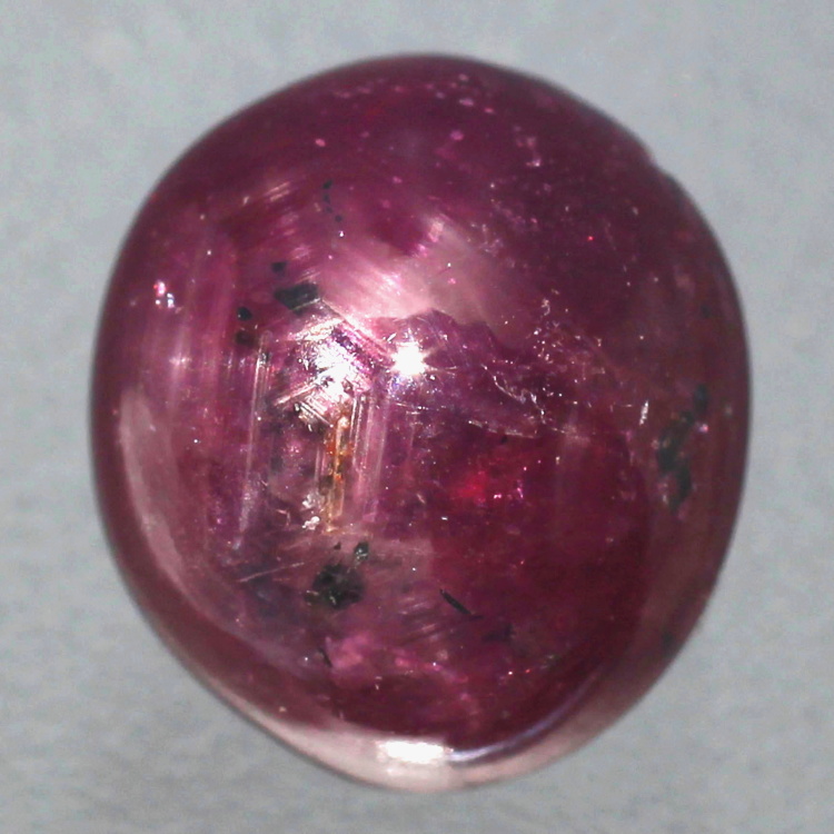 Розовый звездчатый корунд натуральный 5.77 карат арт. 17584