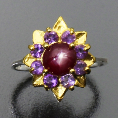 Кольцо из серебря с звёздчатым рубином и аметистом арт 29609